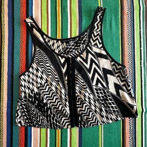 hook and eye closure cropped swing tank top